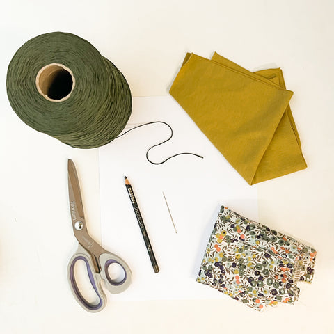 materials needed for the blanket craft